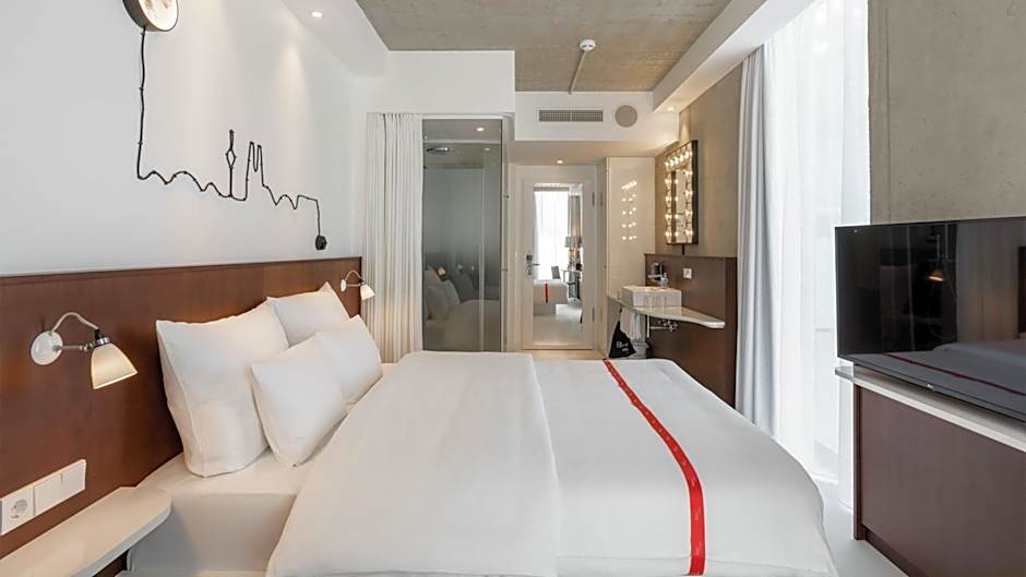 Ruby Ella Hotel Cologne By IHG
