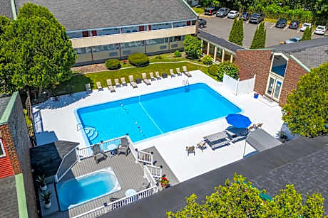 Fireside Inn & Suites Waterville