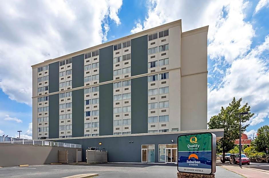 Quality Inn & Suites Charleston - Civic Center