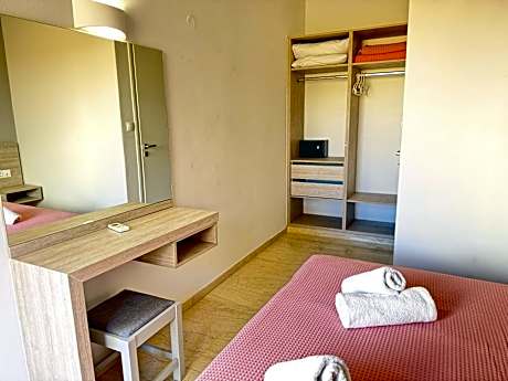 One-Bedroom Apartment with Garden View