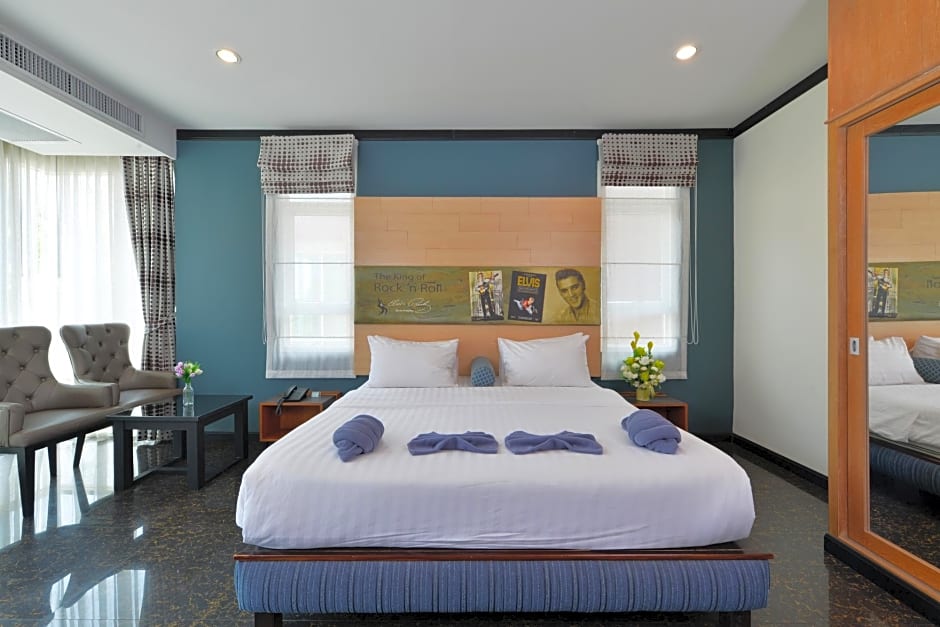 The River Scene Hotel