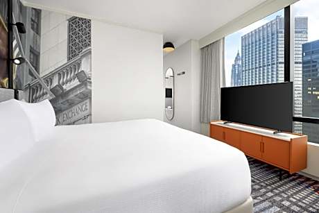 Renovated Corner King Junior Suite with Hudson River View - High Floor