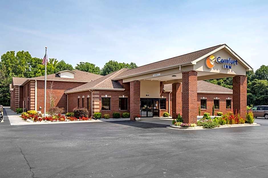 Comfort Inn near Downtown & Blue Ridge PKWY