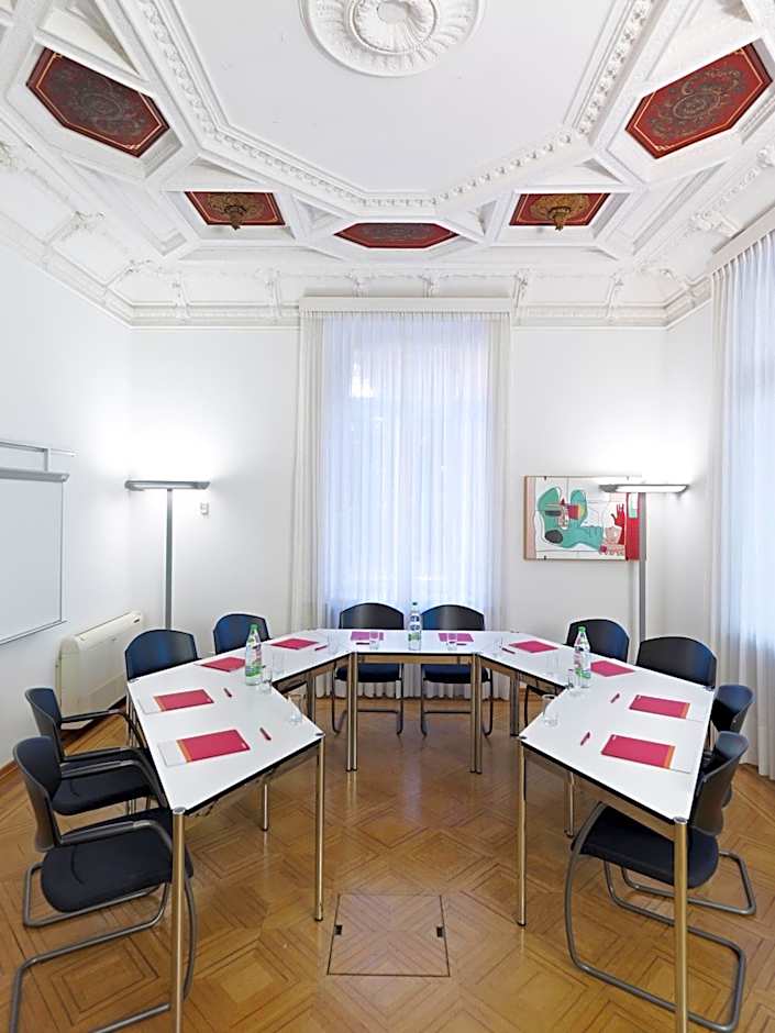 Business Center IN Villa