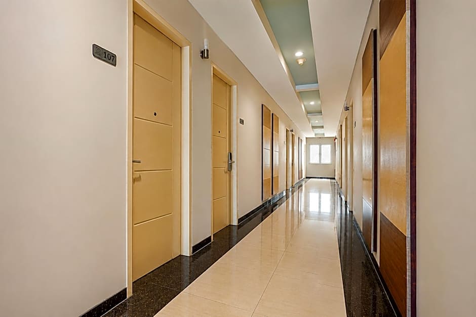 Townhouse Oak Hotel Niaga Surabaya