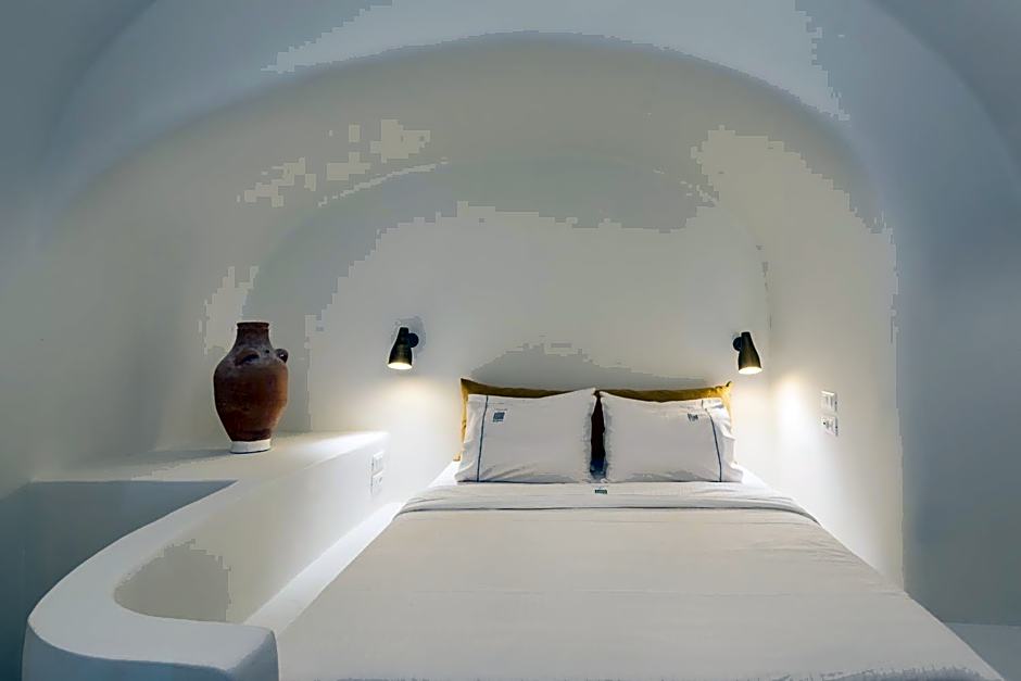 Art Maisons Oia Castle