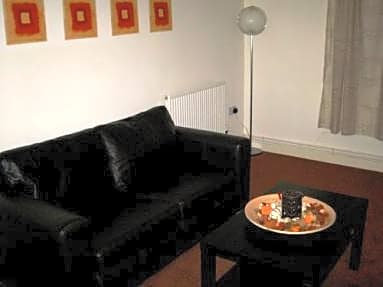 OYO Arinza Apartments