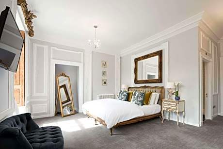Deluxe Double Suite with View