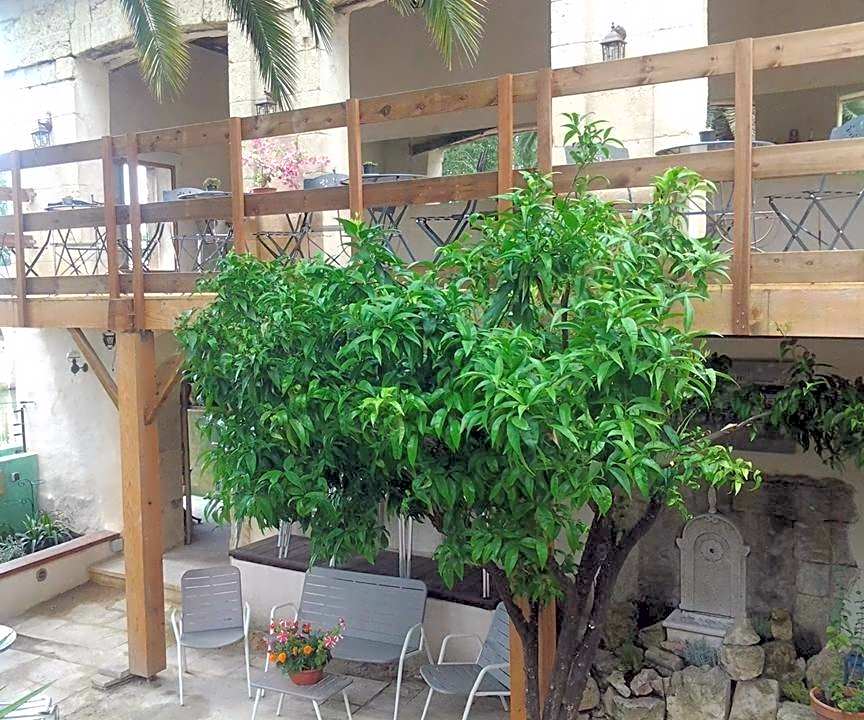Maison De L'Orb