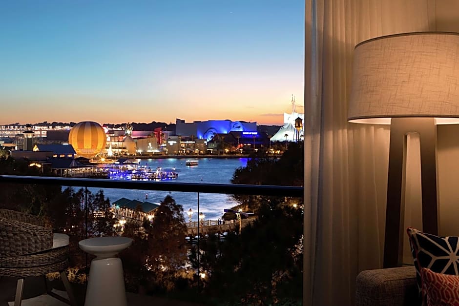 Hilton Orlando Buena Vista Palace Disney Springs Area