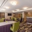 La Quinta Inn & Suites by Wyndham Portland DT/Maine Med