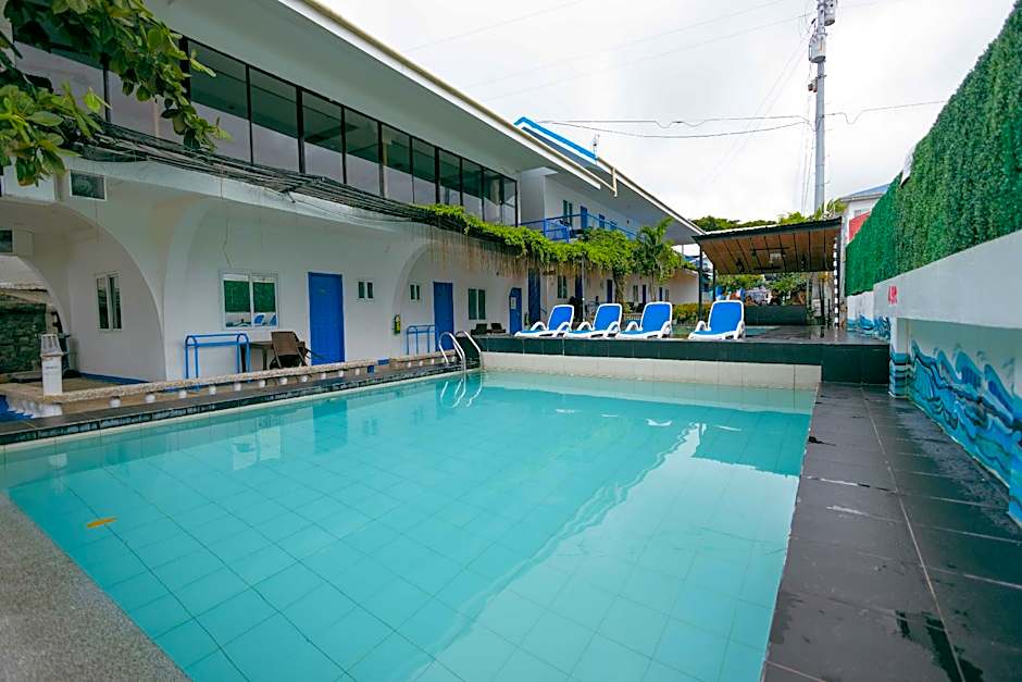 Pescadores Suites Moalboal