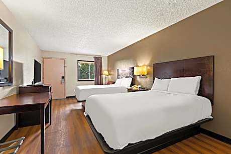 Double Room with Two Double Beds - Smoking