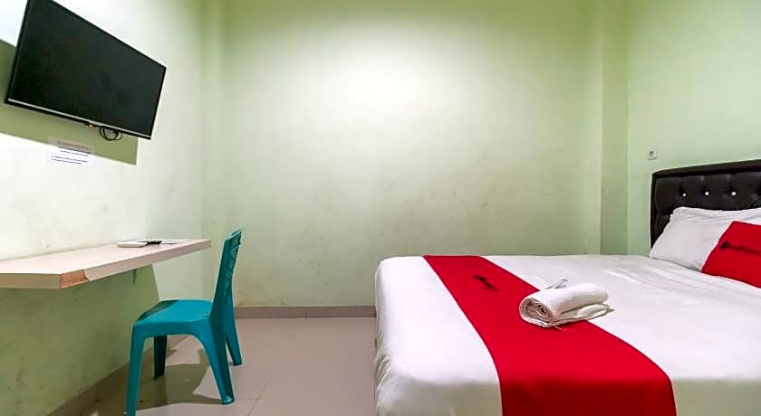 RedDoorz near Taman Wisata Alam Punti Kayu Palembang 2