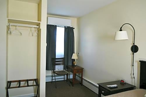 The Whitetail and Suites- Lincoln