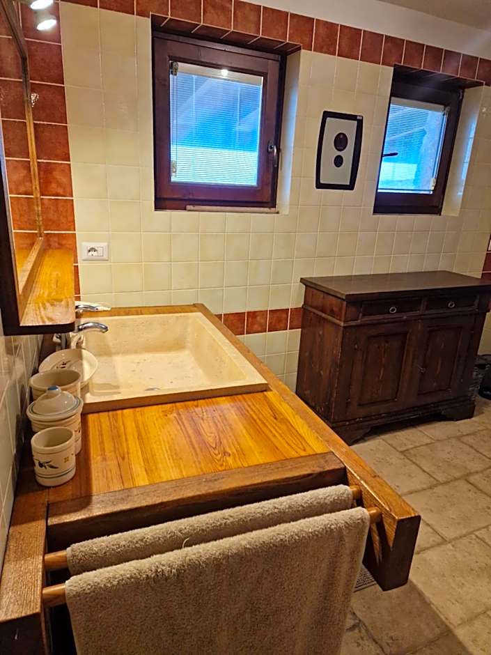 Oliventu - Tra gli ulivi sul mare