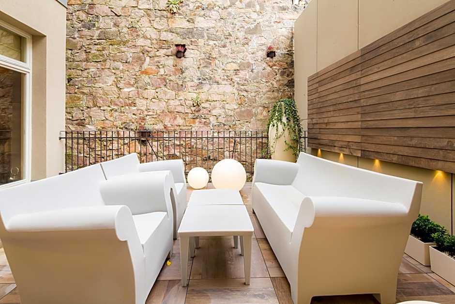 Rubin Luxury Apartments