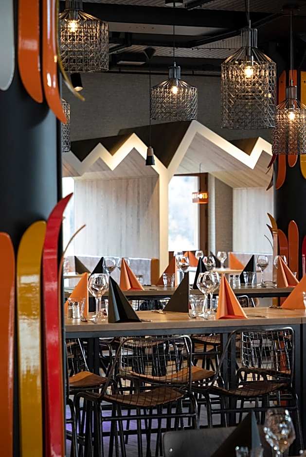 Base Camp Lodge Hotels