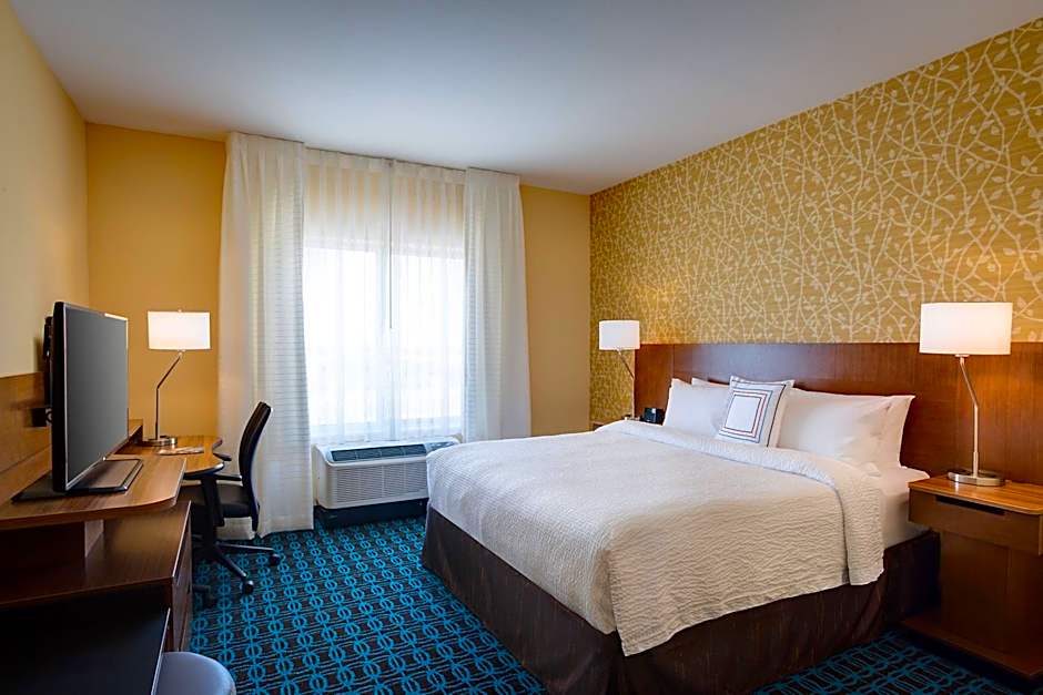 Fairfield Inn & Suites by Marriott Dallas West/I-30