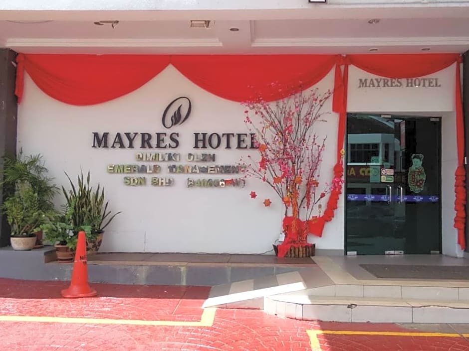 Mayres Hotel