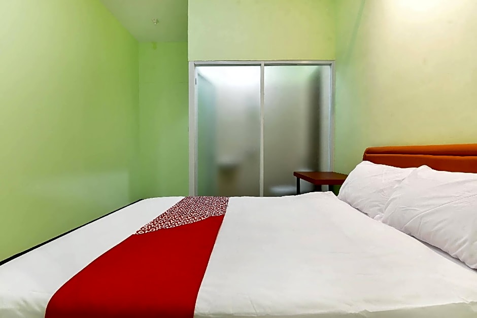 OYO 91351 87 Guest House