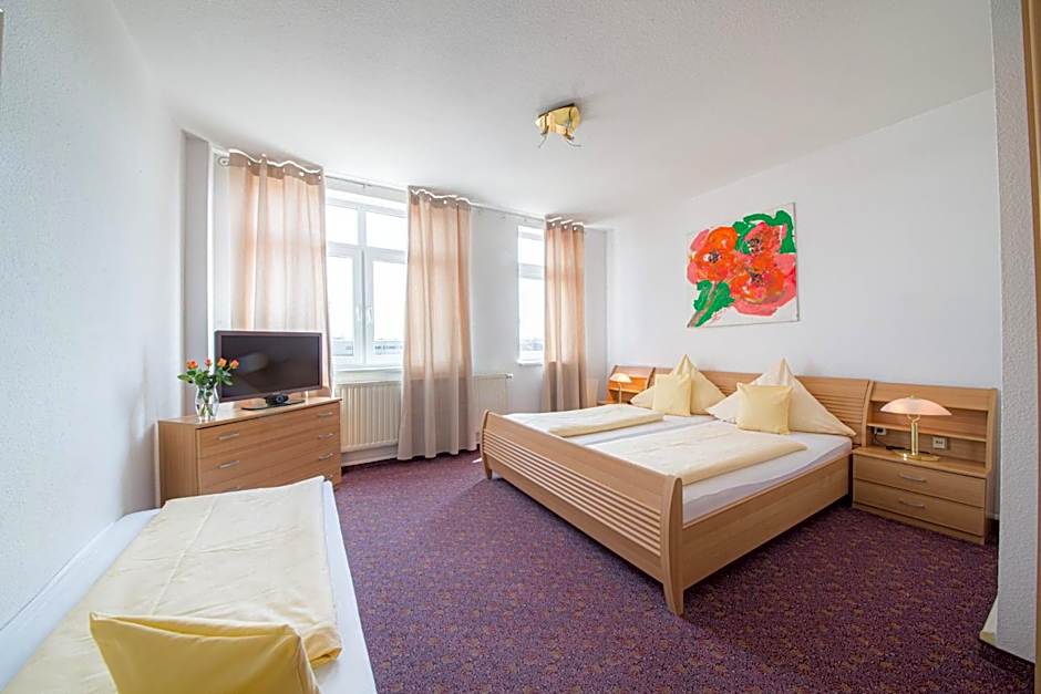 Europa Hotel Garni free parking