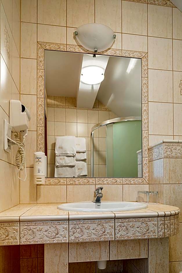 Hotel - Dworek Tryumf