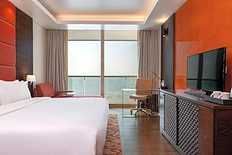 Penthouse Suite - Balcony and Ocean View
