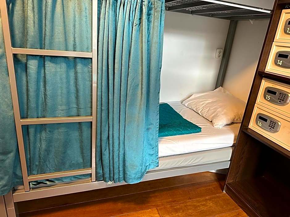 Room Mate Hostel Amsterdam Zaandam