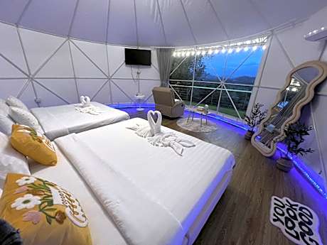 Family Room with Mountain View