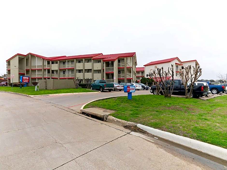 OYO Hotel Irving DFW Airport North