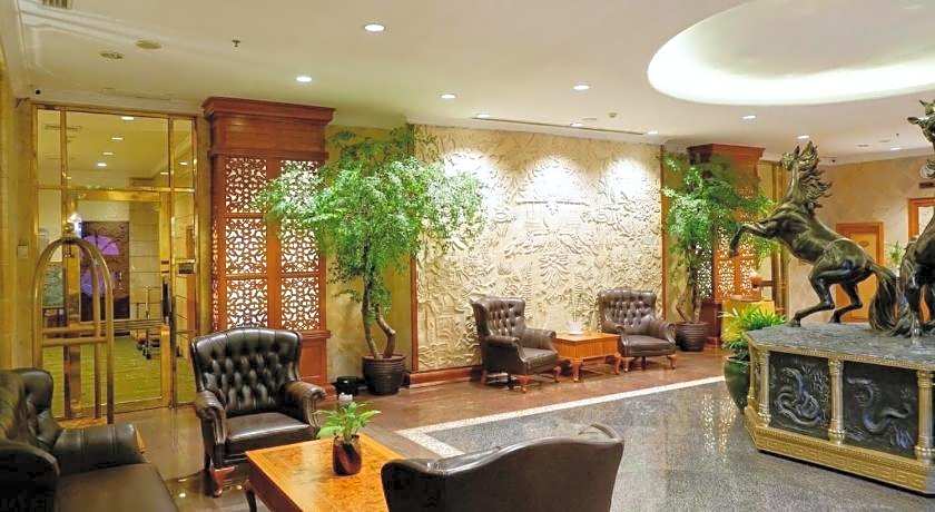 Harmoni Suites Hotel