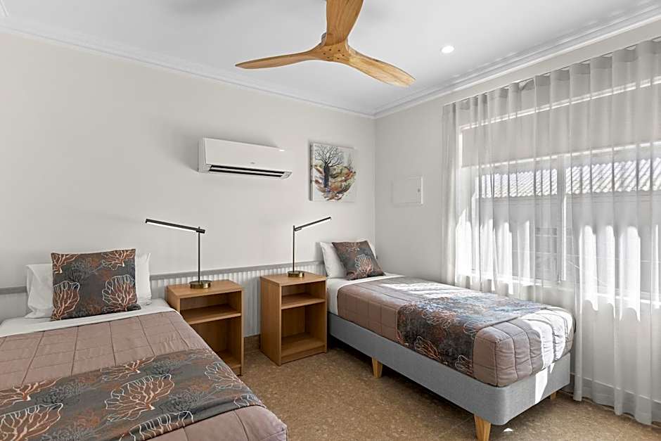 Moonlight Bay Suites