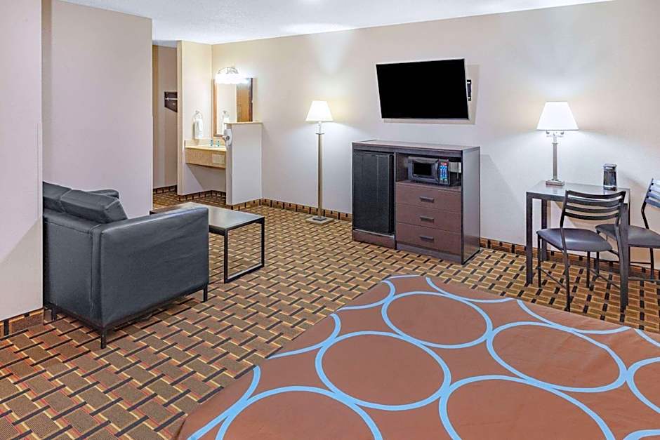 Super 8 by Wyndham League City/Kemah Area