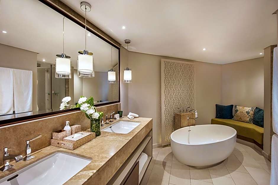 Royal Palm Beachcomber Luxury