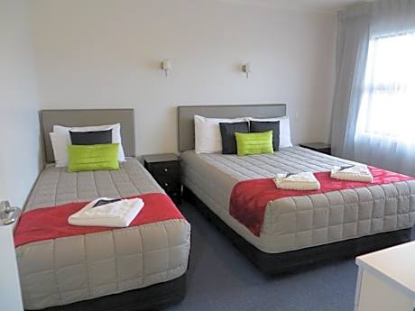 Two-Bedroom Suite with Sea View