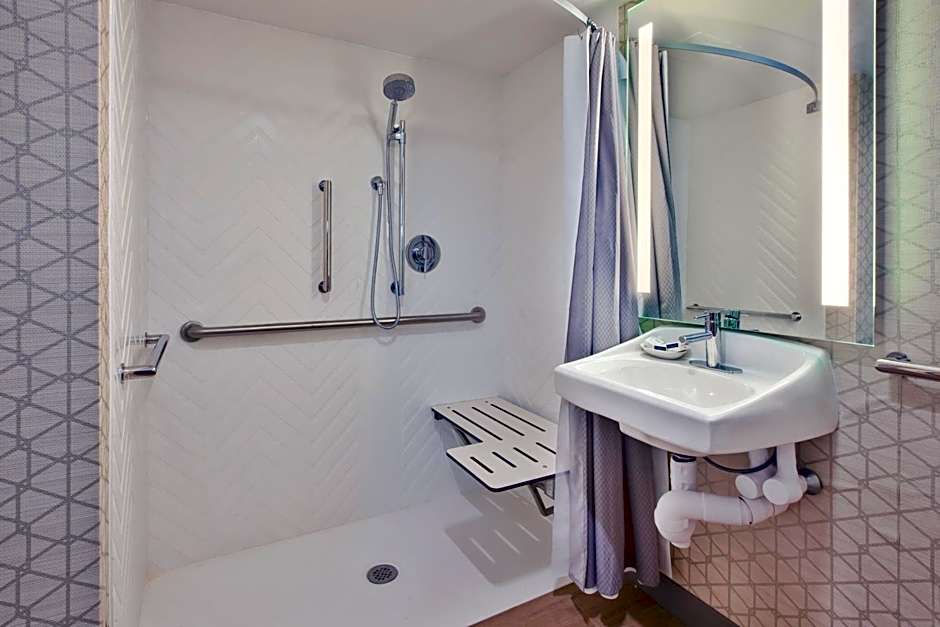 Holiday Inn Va Beach-Oceanside (21st St) By IHG