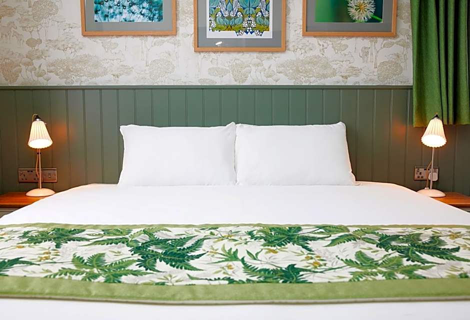 The Kings Head Wroxham by Greene King Inns