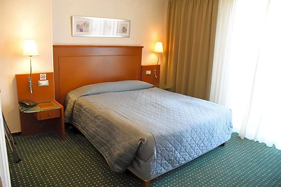 Photo 1 of 8 of 1 Double Bed or 2 Beds, Balcony