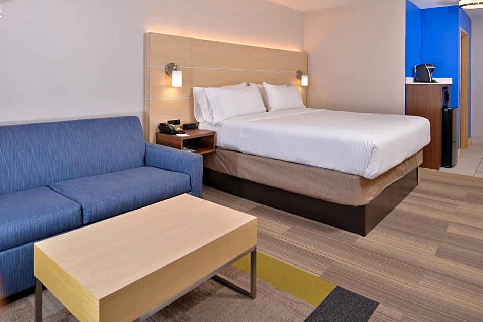 Holiday Inn Express Hotel and Suites Cincinnati - Mason By IHG