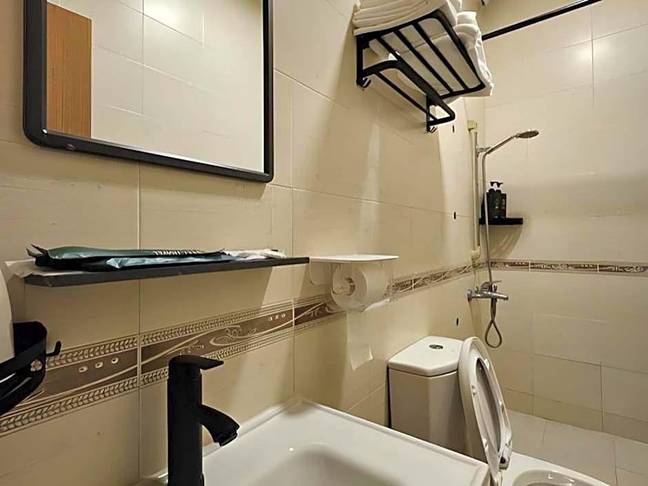 Man Va Hotel