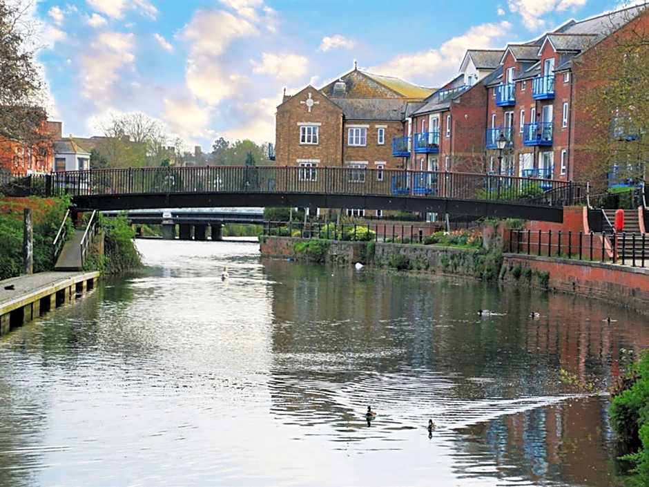 Royal Ashton Townhouse - Taunton