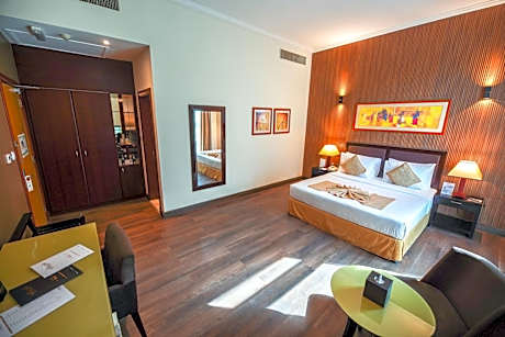 Deluxe King Room Smoking