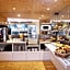 Brit Hotel Le Surcouf