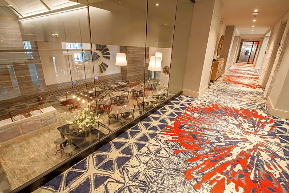 Hotel Renovo Des Moines Urbandale,Tapestry Collection Hilton