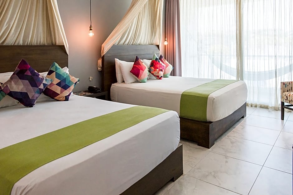 Soho Playa Hotel