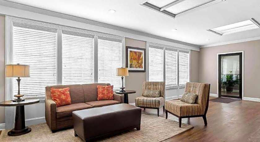 Best Western Forest Inn
