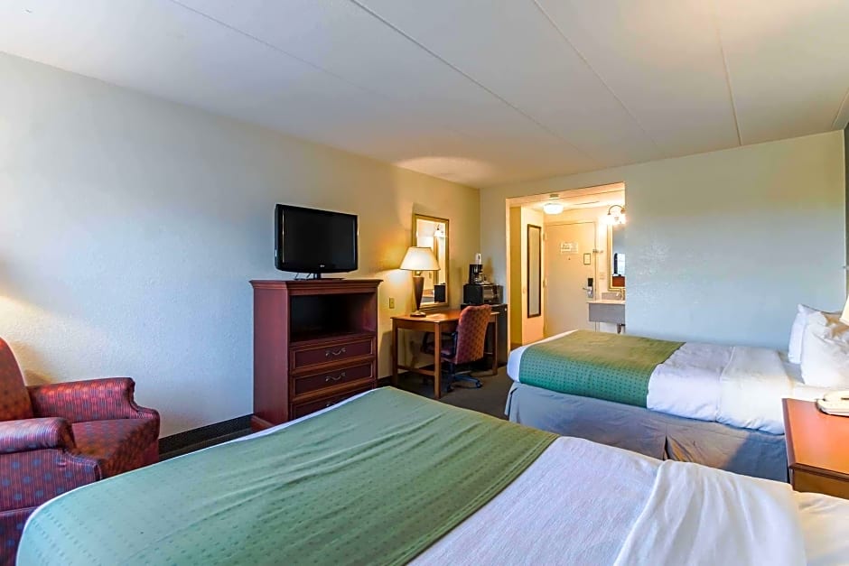 Quality Inn & Suites West Chester