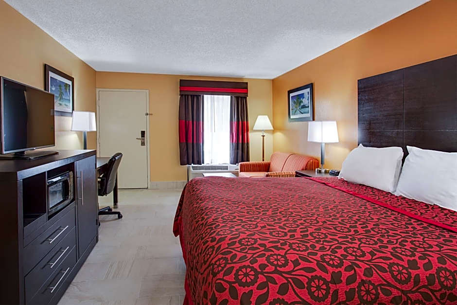 Days Inn by Wyndham Sarasota Bay