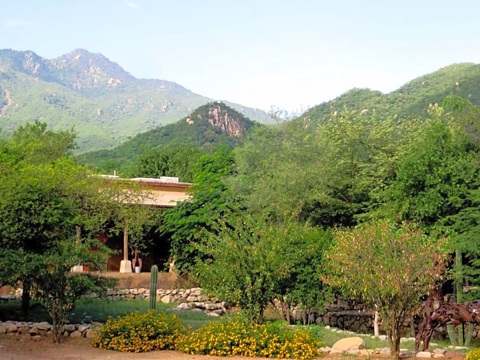 El Pedregal - Hotel en la Naturaleza